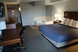 King Whirlpool Room