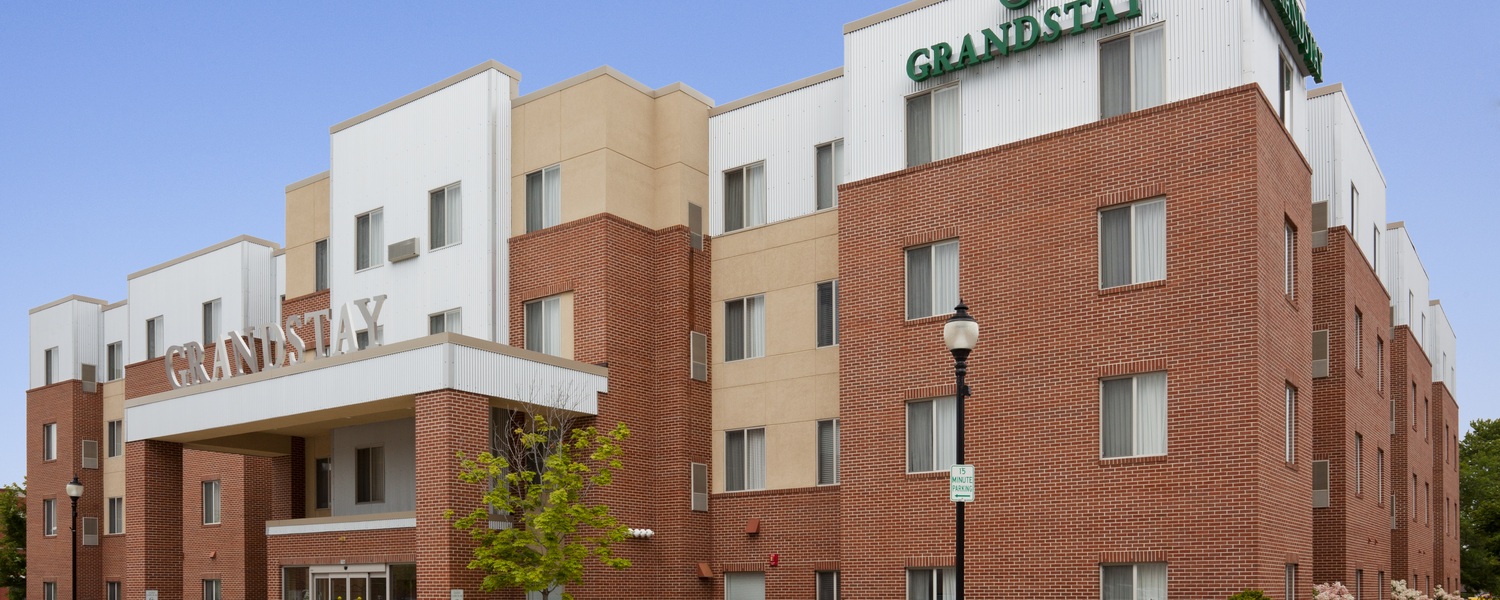 GrandStay® Sheboygan